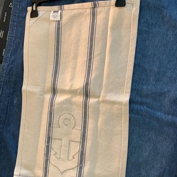 Mud Pie towel - Picture 3 of 3